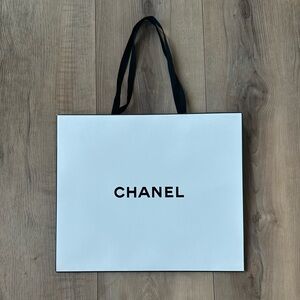 CHANEL SHOPPING BAG!!